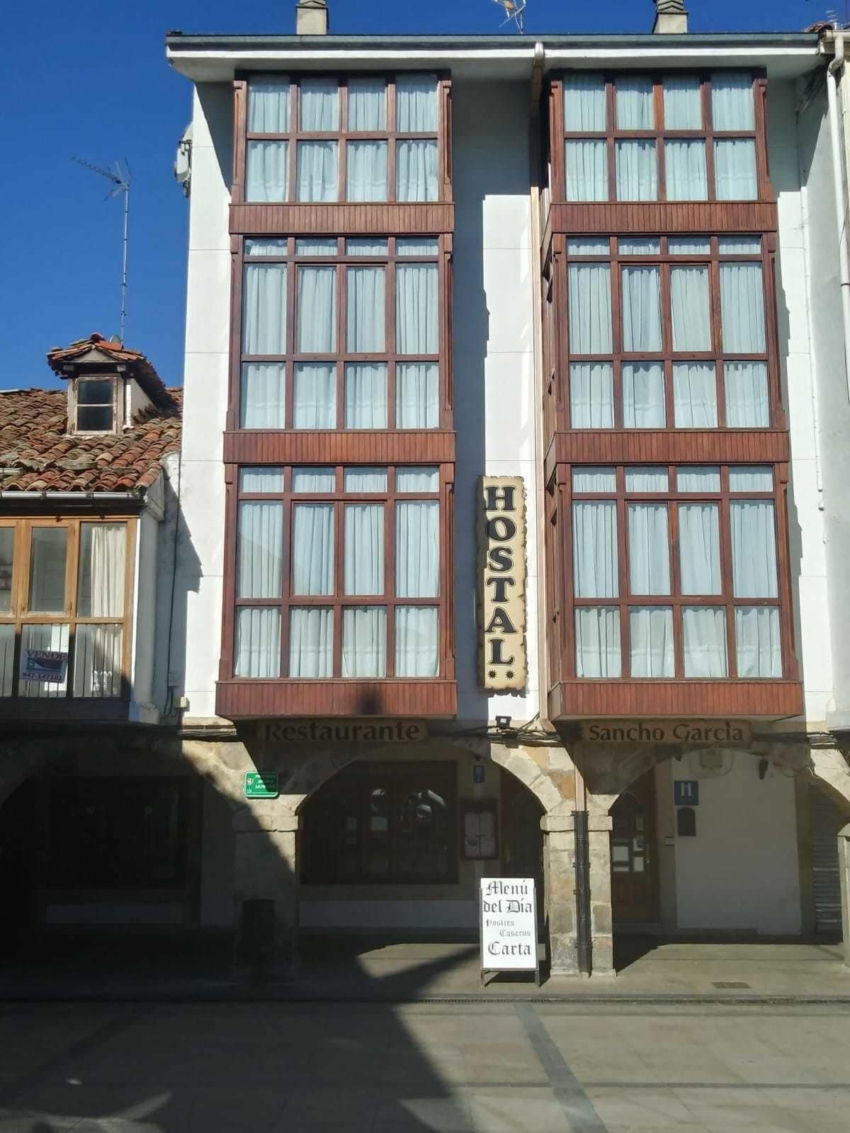 Hostal Sancho Garcia Espinosa De Los Monteros Exterior photo